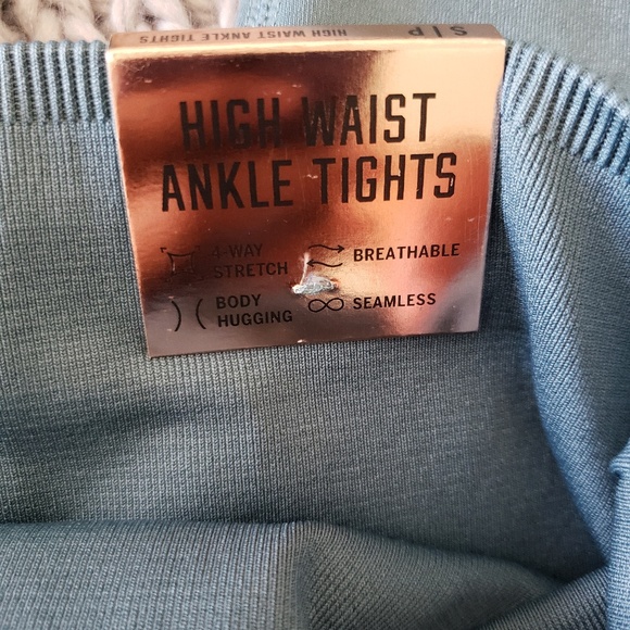 💋SOLD-VS high waist ankle pants - Picture 6 of 8